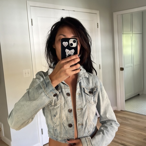 Crop Jean Jacket
Dollhouse Crop Jean Jacket - Picture 2 of 6